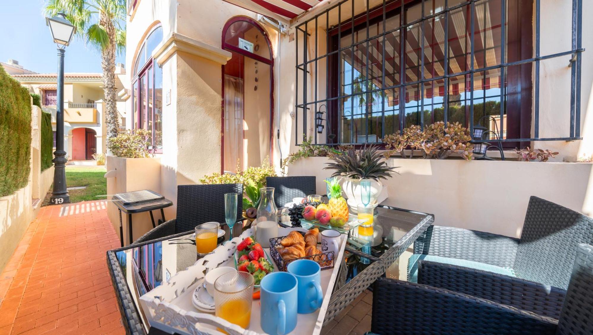 Club Salino Hideaway-Your Peaceful Retreat With Pool In Torrevieja Buitenkant foto